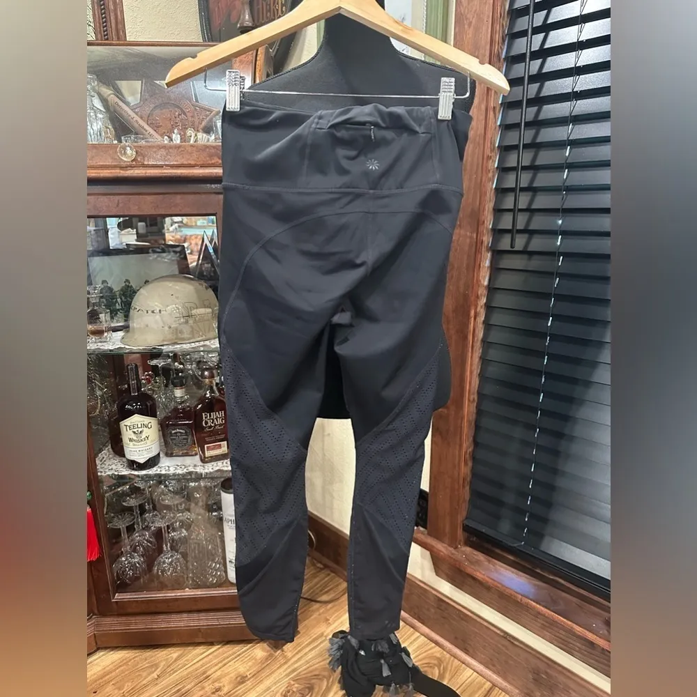 Athleta Black Leggings Size Small EUC - Image 2