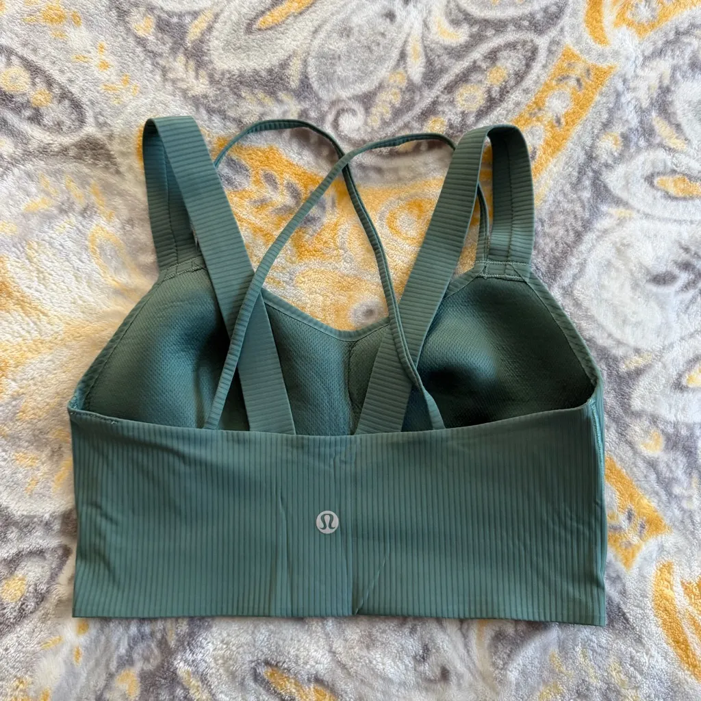 Lululemon like a cloud bra d/dd size 4 - Image 2