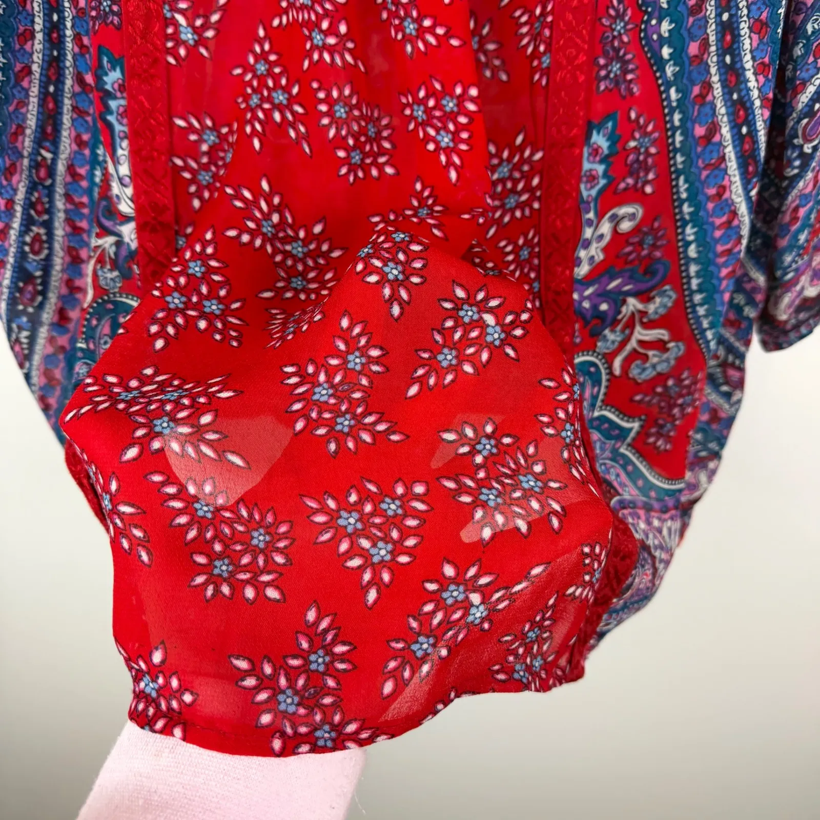 Bila Red Paisley Crochet Trim Blouse Medium Peasant Bandana Lightweight Boho - Image 3