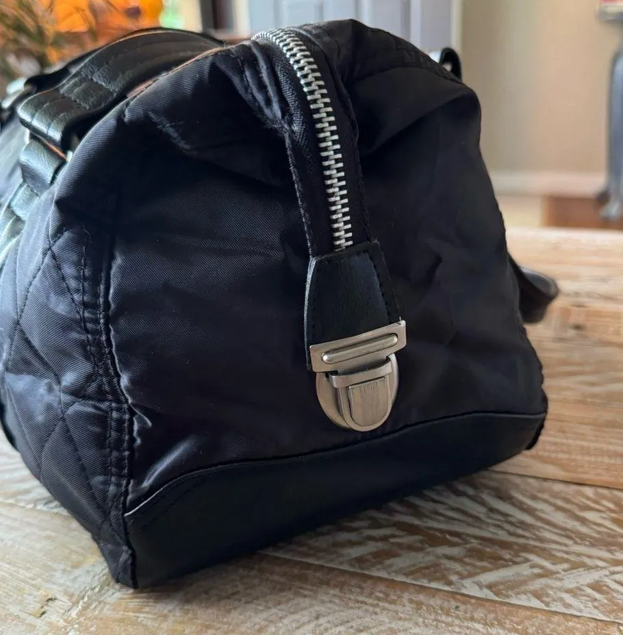 🖤Black Quilted Duffle Bag🖤 NWOT ✨plus freebie!! Black - Image 6