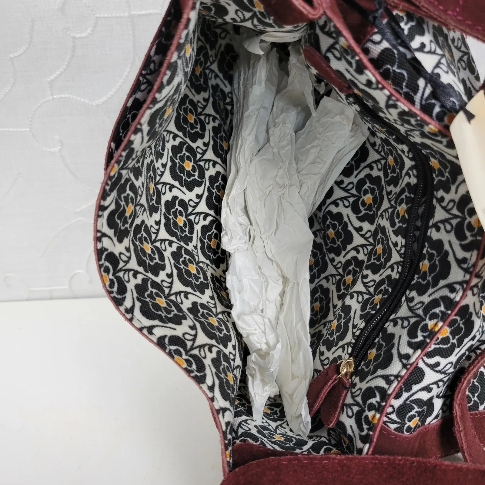 Emma Fox Womens Crossbody Shoulder Bag Burgundy‎ Suede Leather Boxy Flap NEW - Image 3