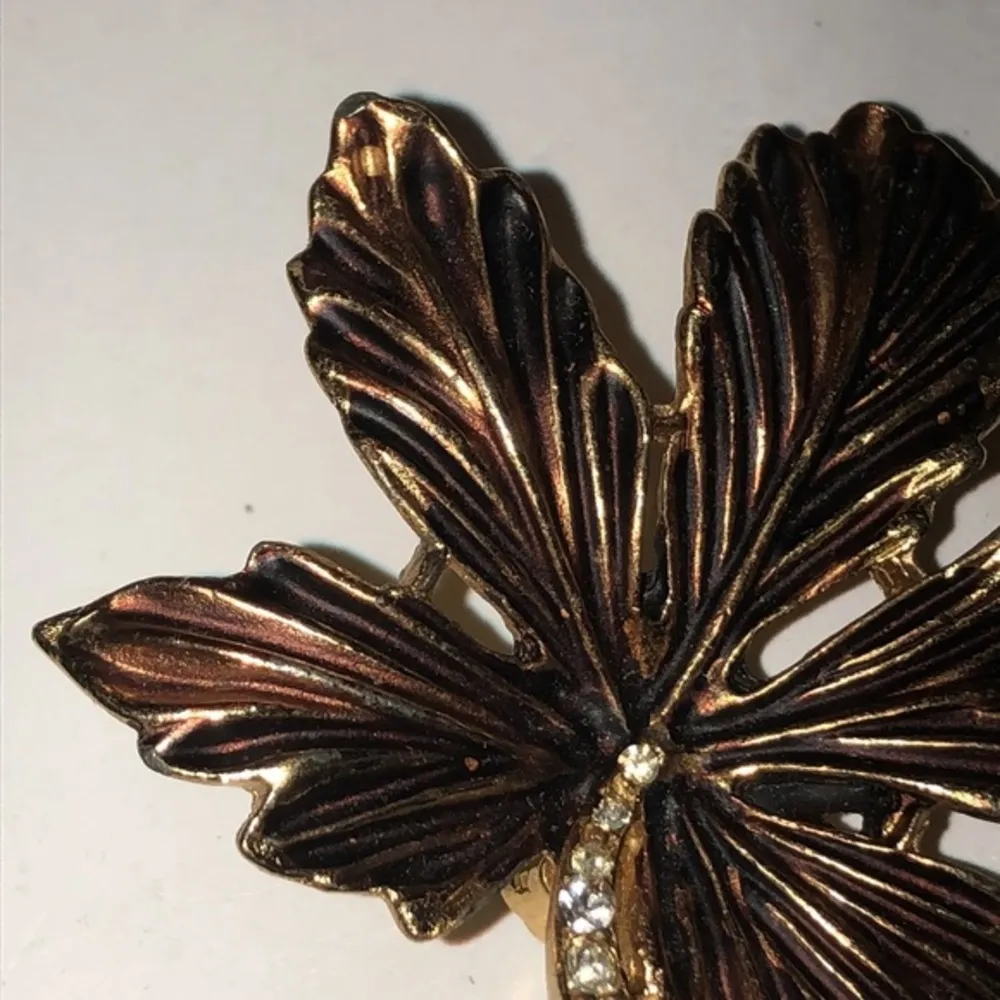 Vintage Gold Tone Black & Brown Enamel CZ Rhinestone Leaf Brooch Shoulder Pin - Image 4