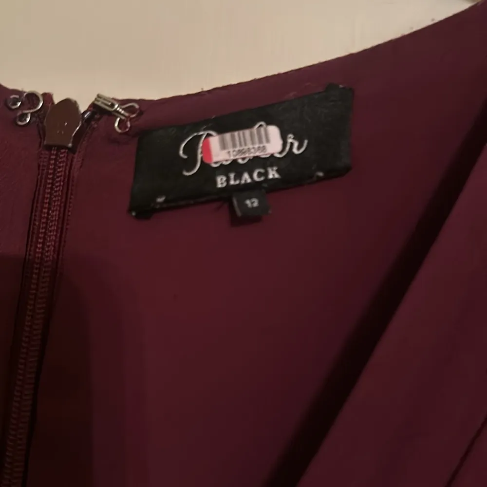 Parker Black silk dress size 12 burgundy red fully lined ruffles belt $495 - Image 5