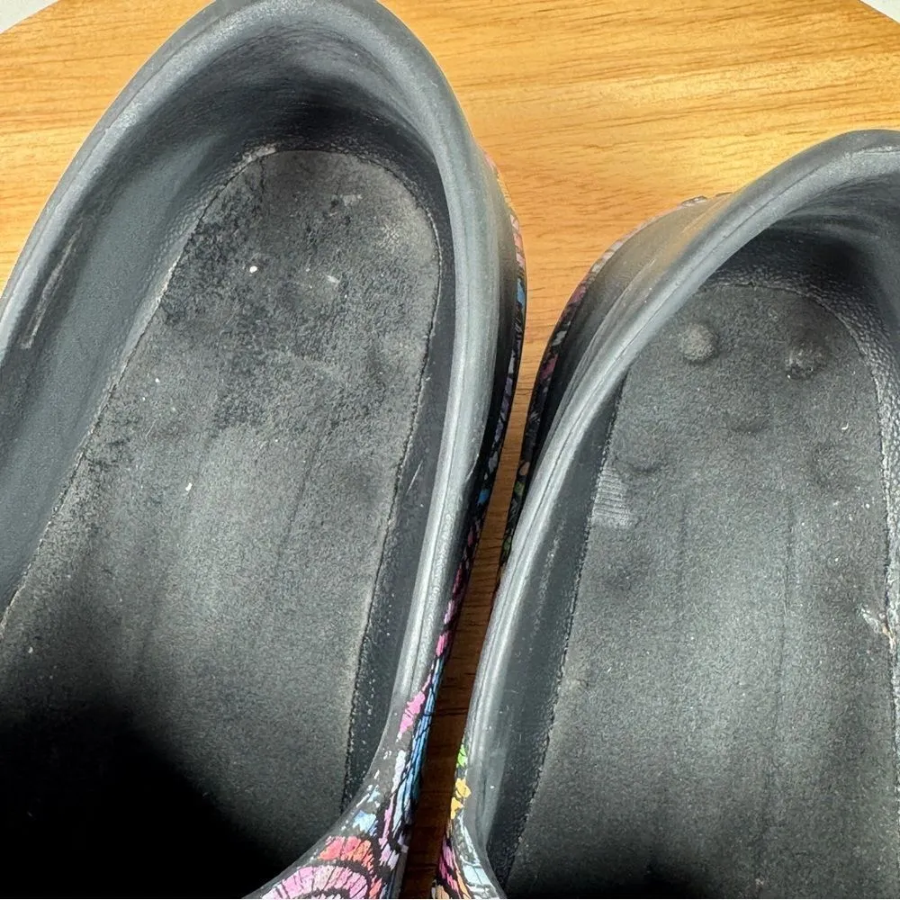 Crocs  Rainbow Colorful Patterned Clogs Shoes Black Multi Women’s 10 - Image 10