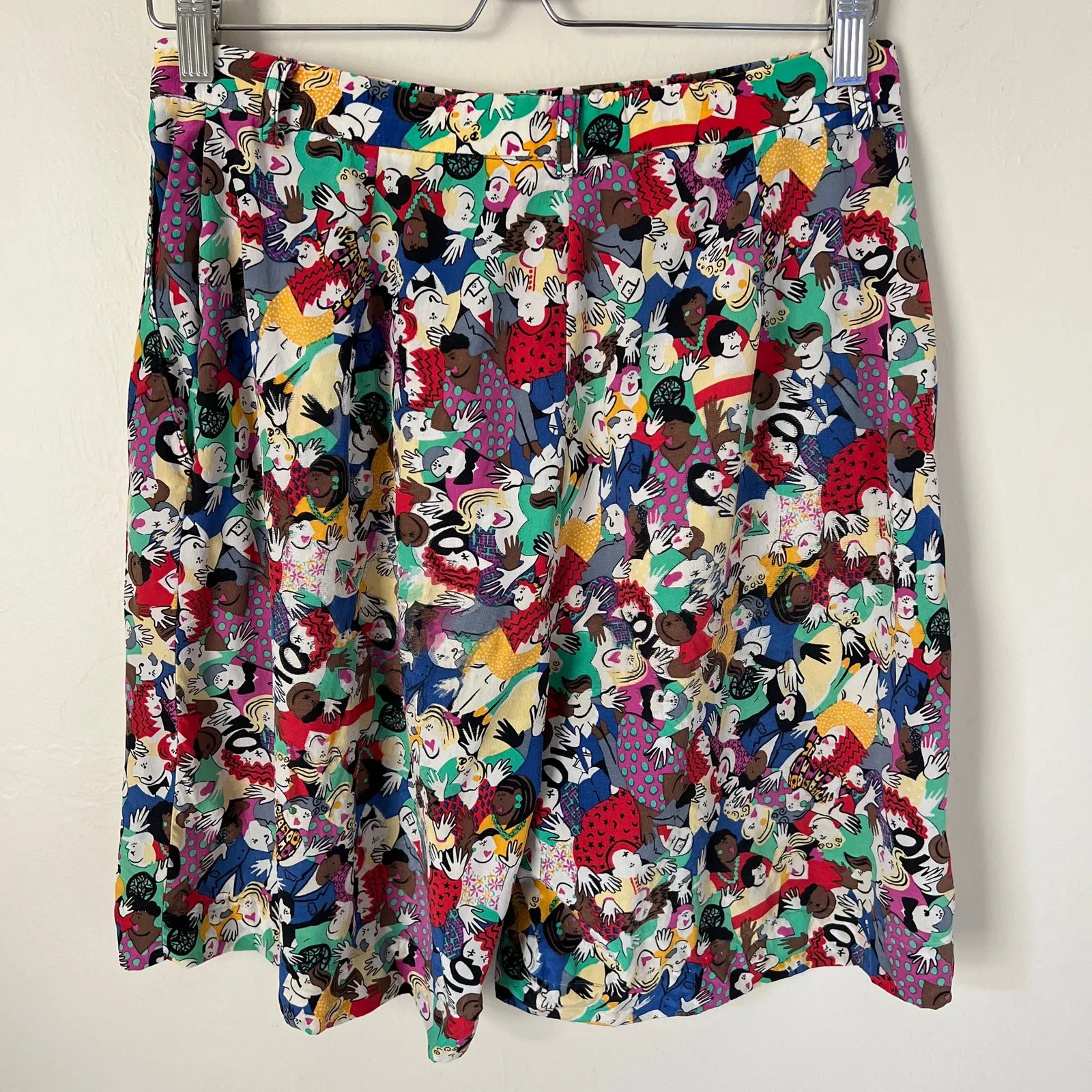 VTG Lutton & Horsfield Women's Colorful Cartoon Shorts Size M Red Size M - Image 8