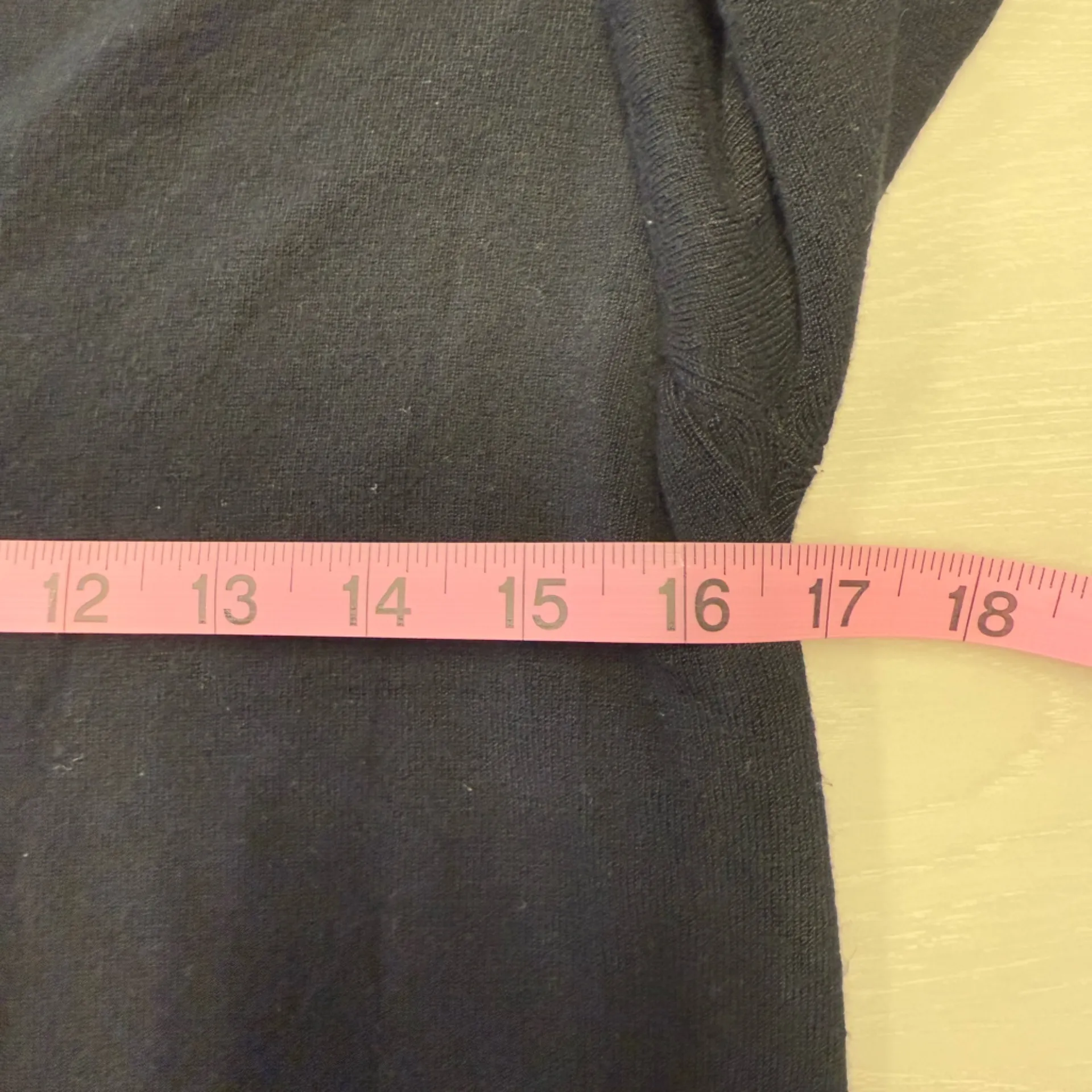 Karen Kane Y2K Women Size Medium V‎ neck sweater sleeveless cuff details. - Image 6