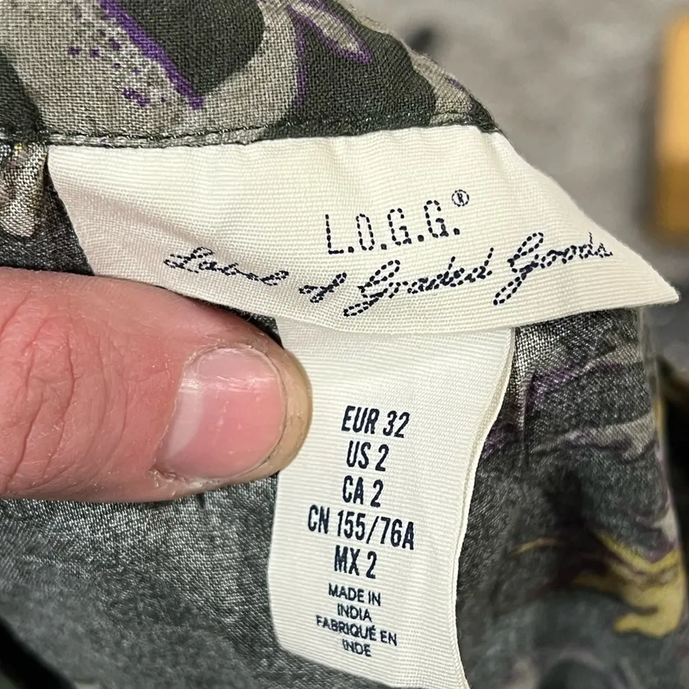 Women’s L.O.G.G. Label of Graded Goods Size 2 Green Floral Top Blouse - Image 3