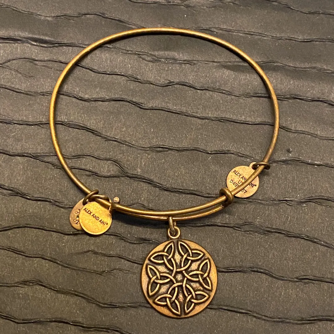 Endless Knot Bracelet - Image 2