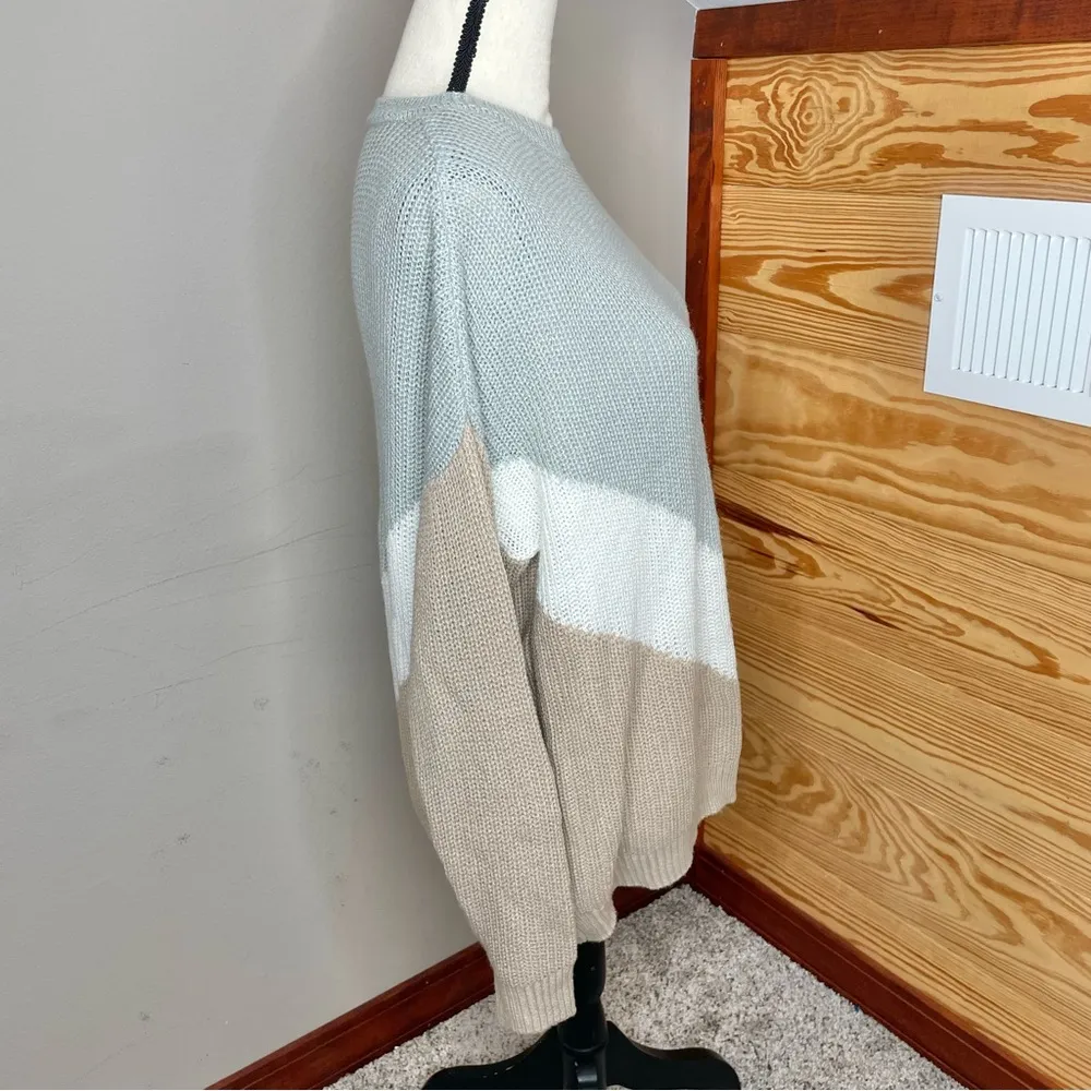 Unbranded Tan Grey White Colorblock Long Sleeve Crewneck Knit Sweater Gray Size M - Image 2