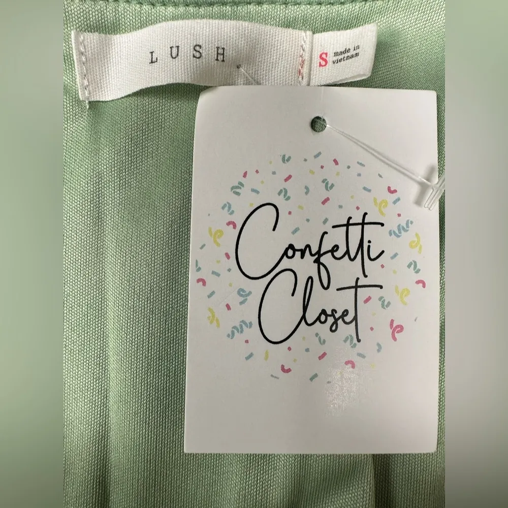 Lush floral surplice vneck puff sleeve ruffle mini dress - Image 4