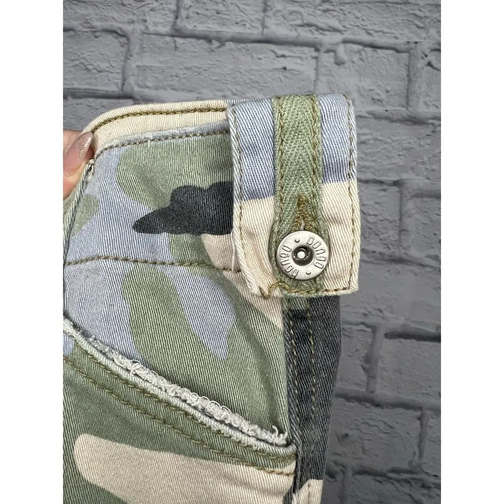 Bongo Y2K vintage camo cropped cargo pants size 5. - Image 7
