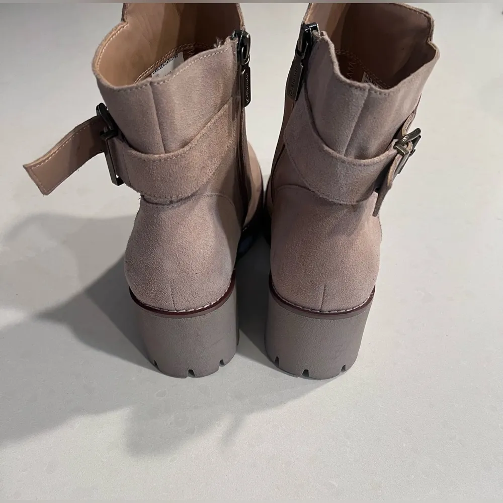 Blondo Darleen Waterproof Suede Lug Sole Chunky Ankle Boots Tan Size 10 NWOB‎ - Image 7