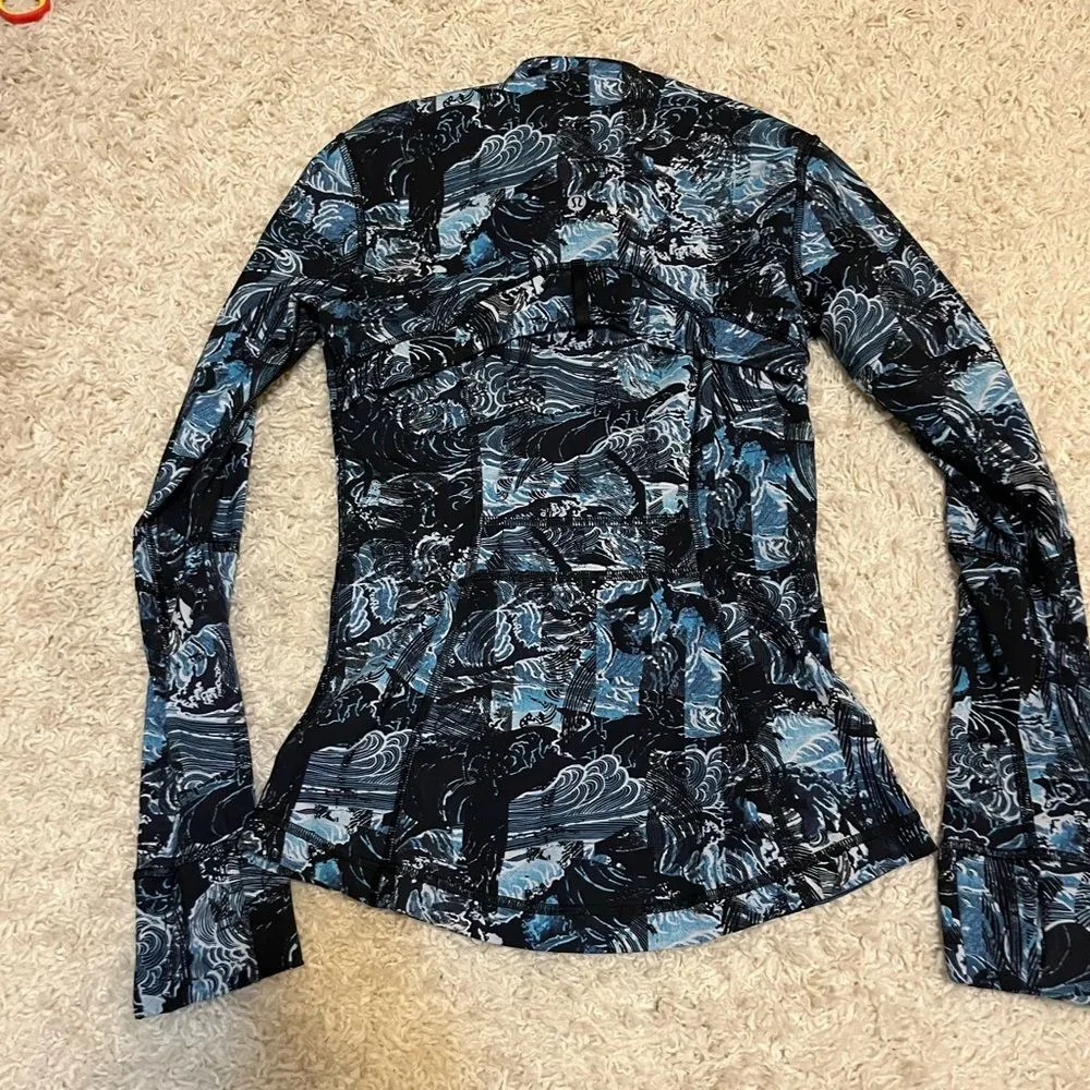 lululemon define nulux jacket size 4 - Image 3