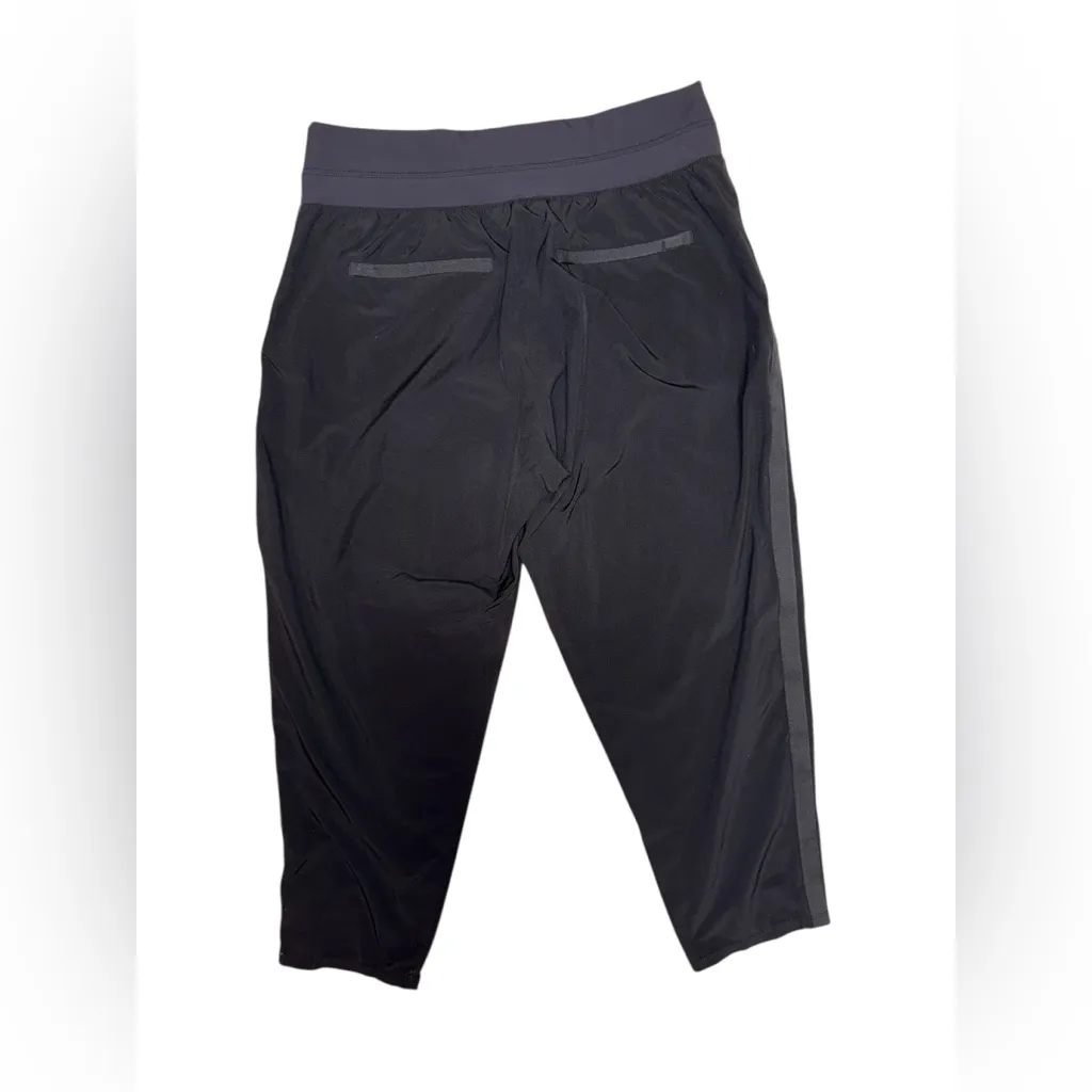 Athleta Nolita Slim Tapered Crop Pant
Size: 16/Tall - Image 5