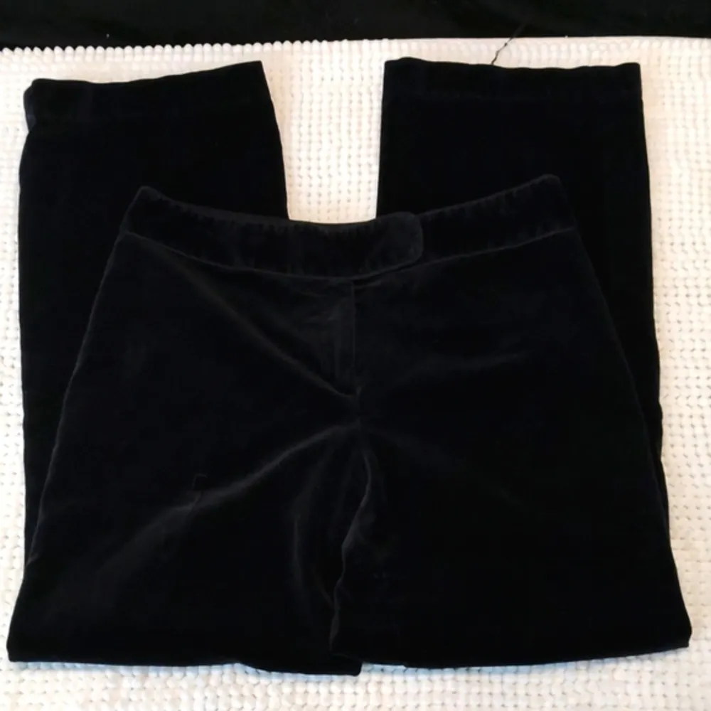 Ann Taylor Women's Black Velvet The Ankle In Devin Fit Size 2 EUC #3076 - Image 2