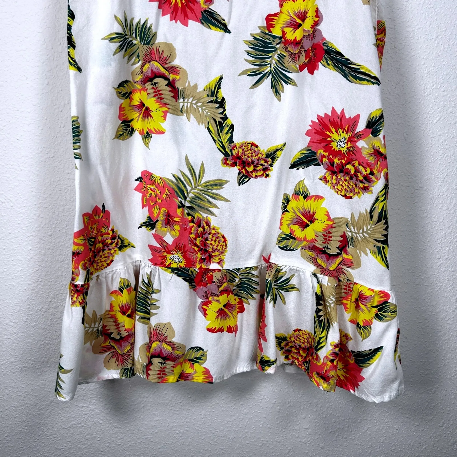 Salty Lemon Floral Print Dress Sleeveless Tie Back Ruffle Hem‎ White Small - Image 2