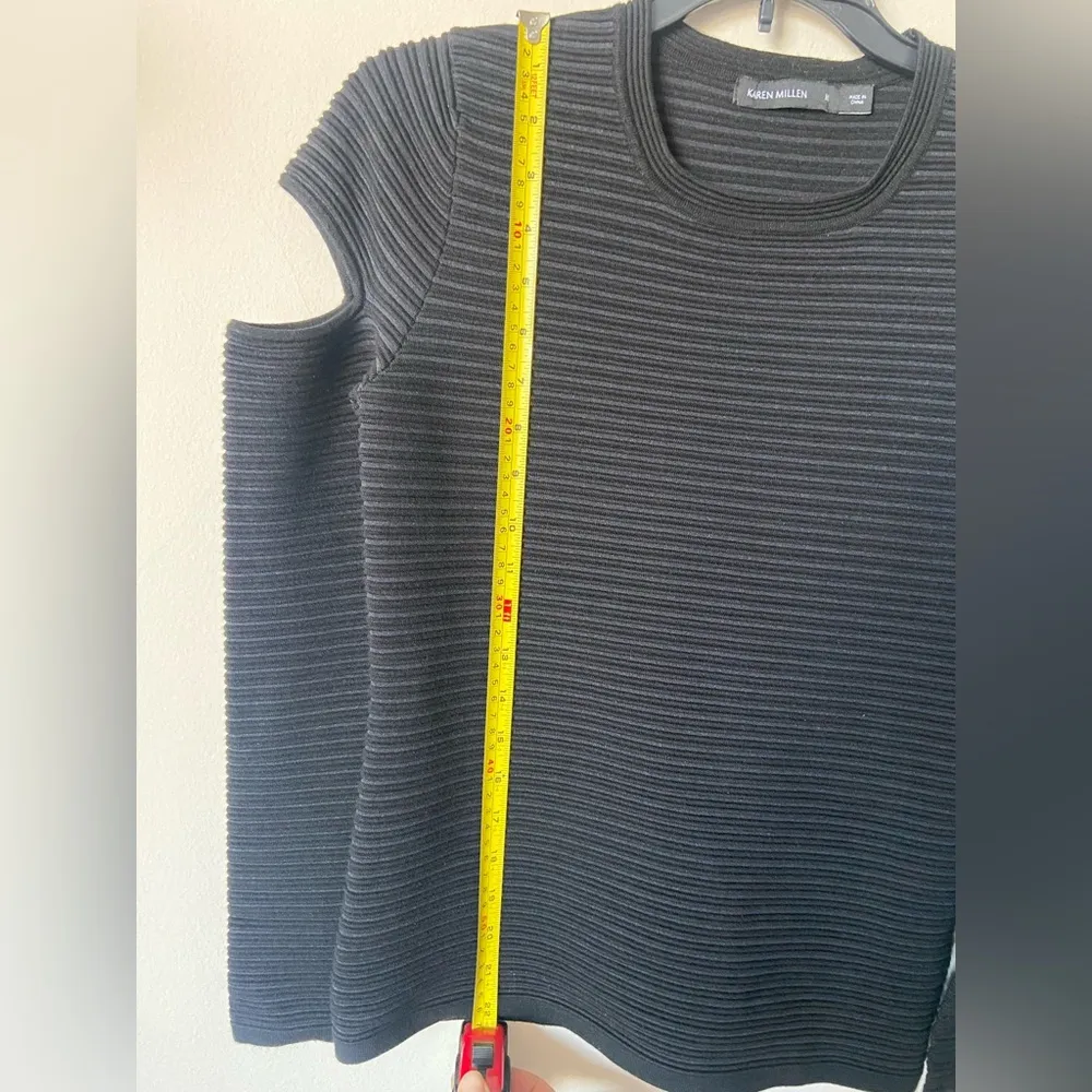 Karen Millen  Sleeve Cutout Top Size Medium - Image 5