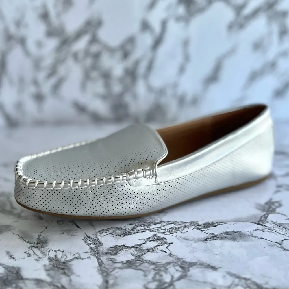 Journee Collection Halsey Moc Toe Silver Faux Leather Perforated Loafers NWOT 9 - Image 10