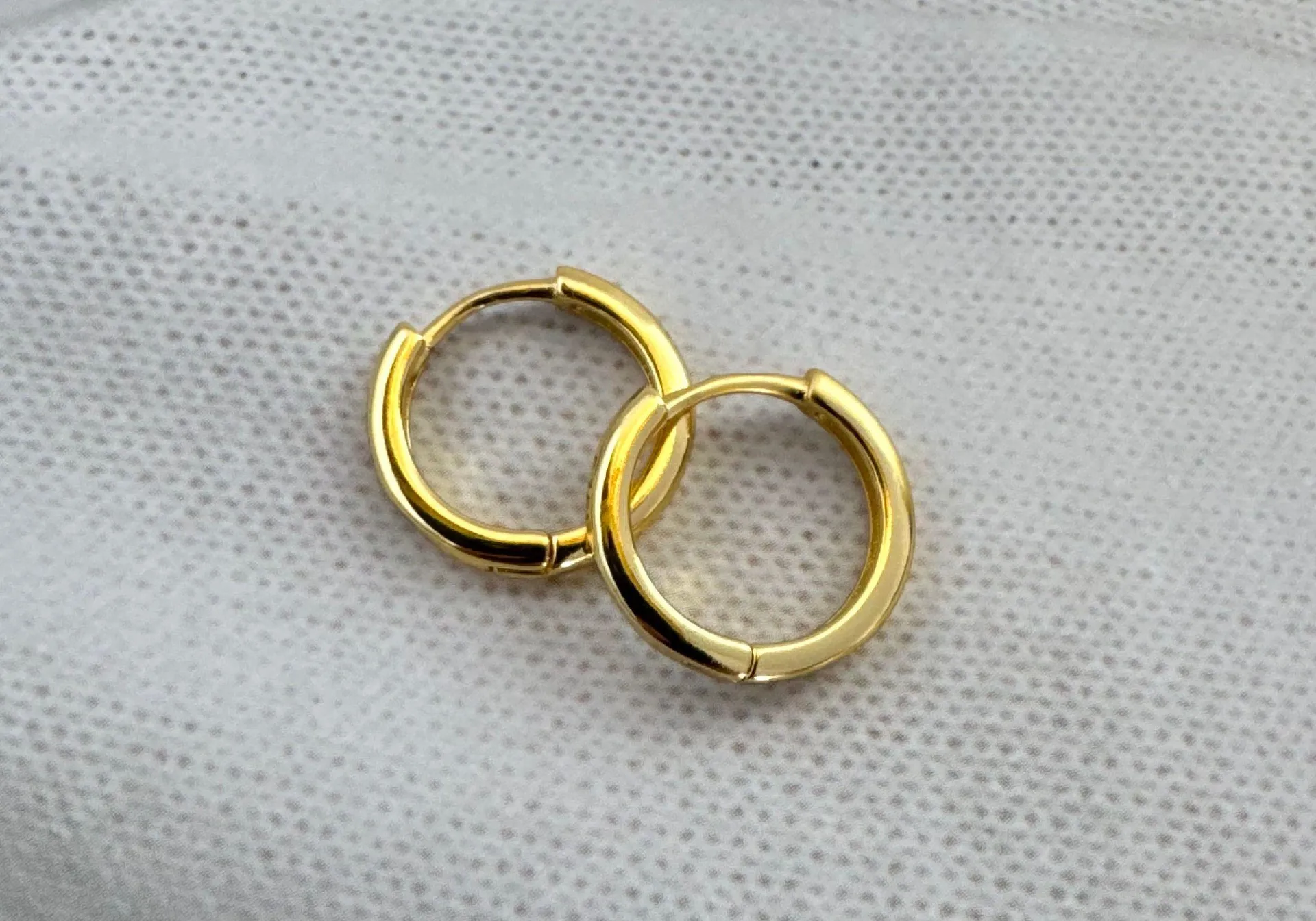 10mm Small Gold Hoop Earrings for Women - Image 3