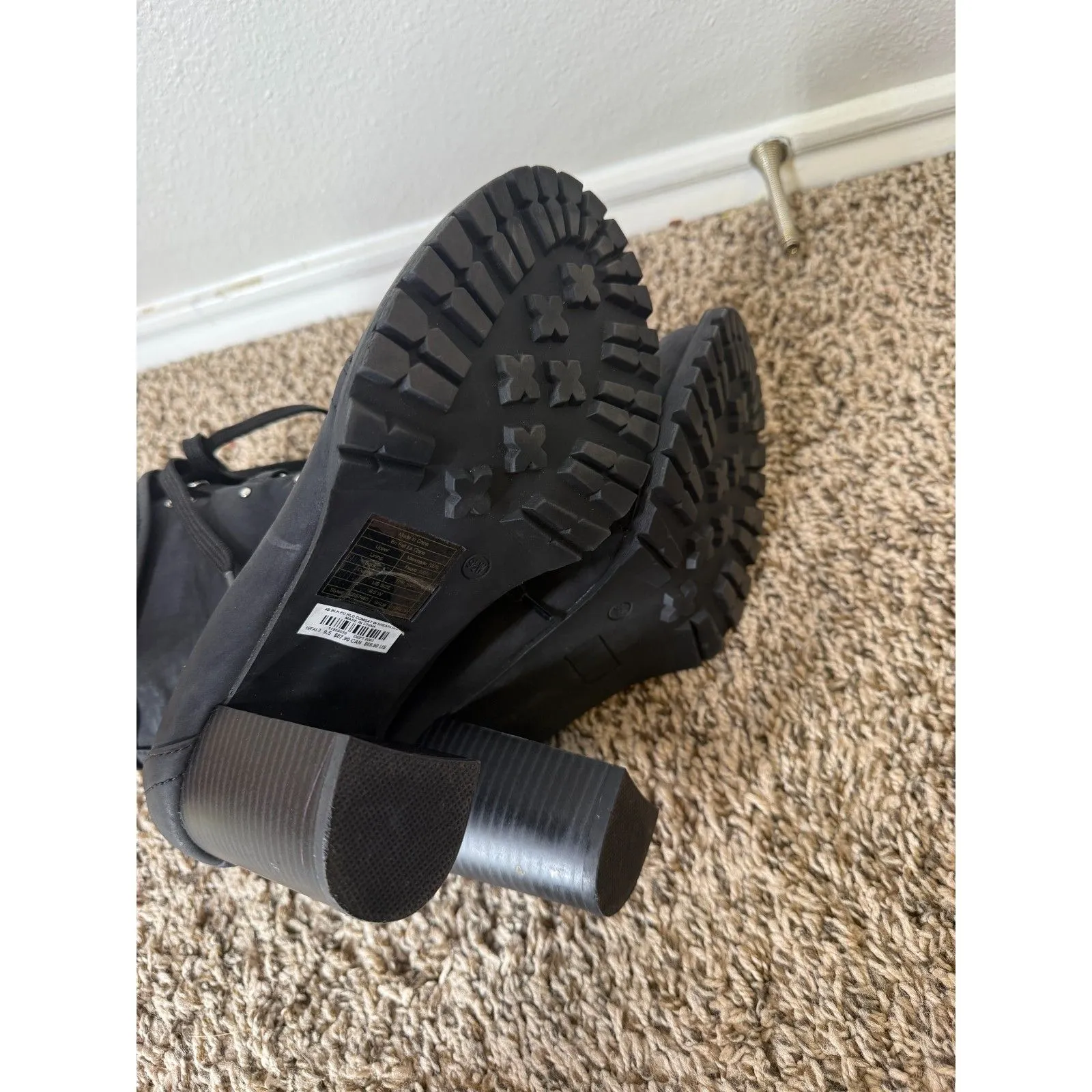 Torrid Black Lace Up Boots Womens Sz 9.5 Chunky Heel Faux Fur Trim - Image 5