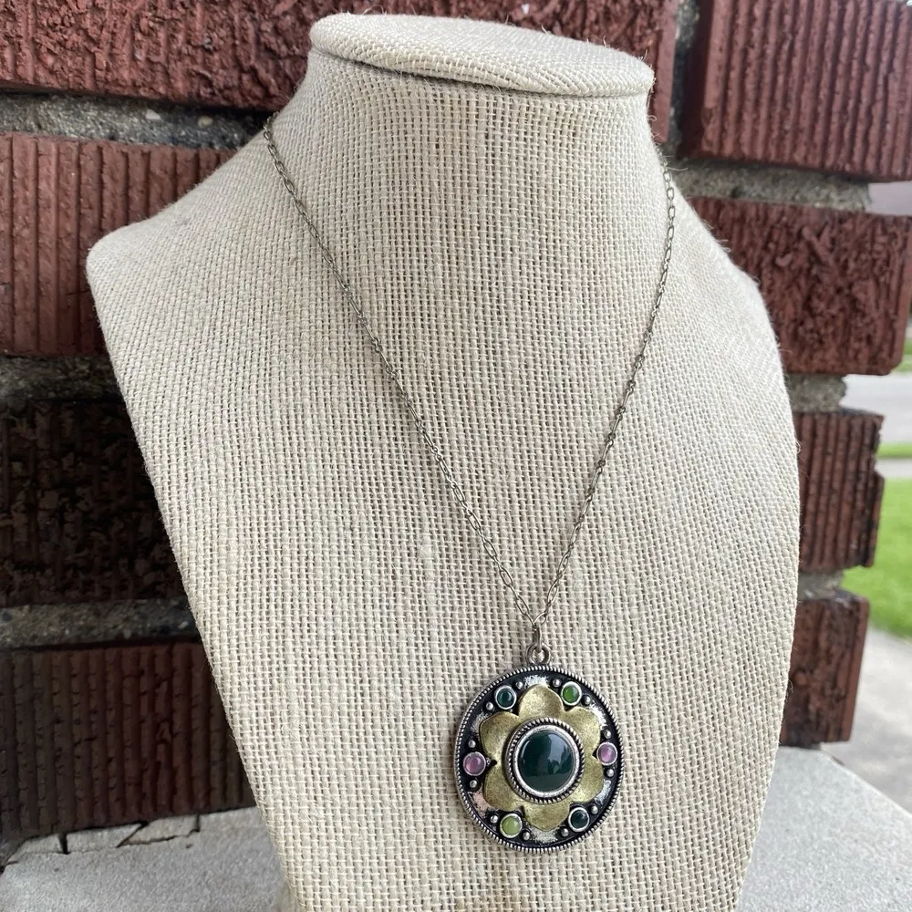 Round Multicolor Enameled BOHO Hippie Flower Pendant & Chain Necklace Signed X5 - Image 5