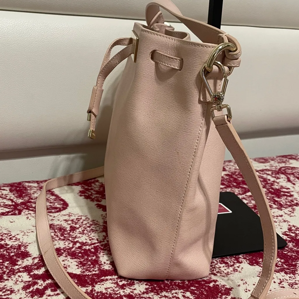 Furla Elegant Pink Bucket Bag - Image 6