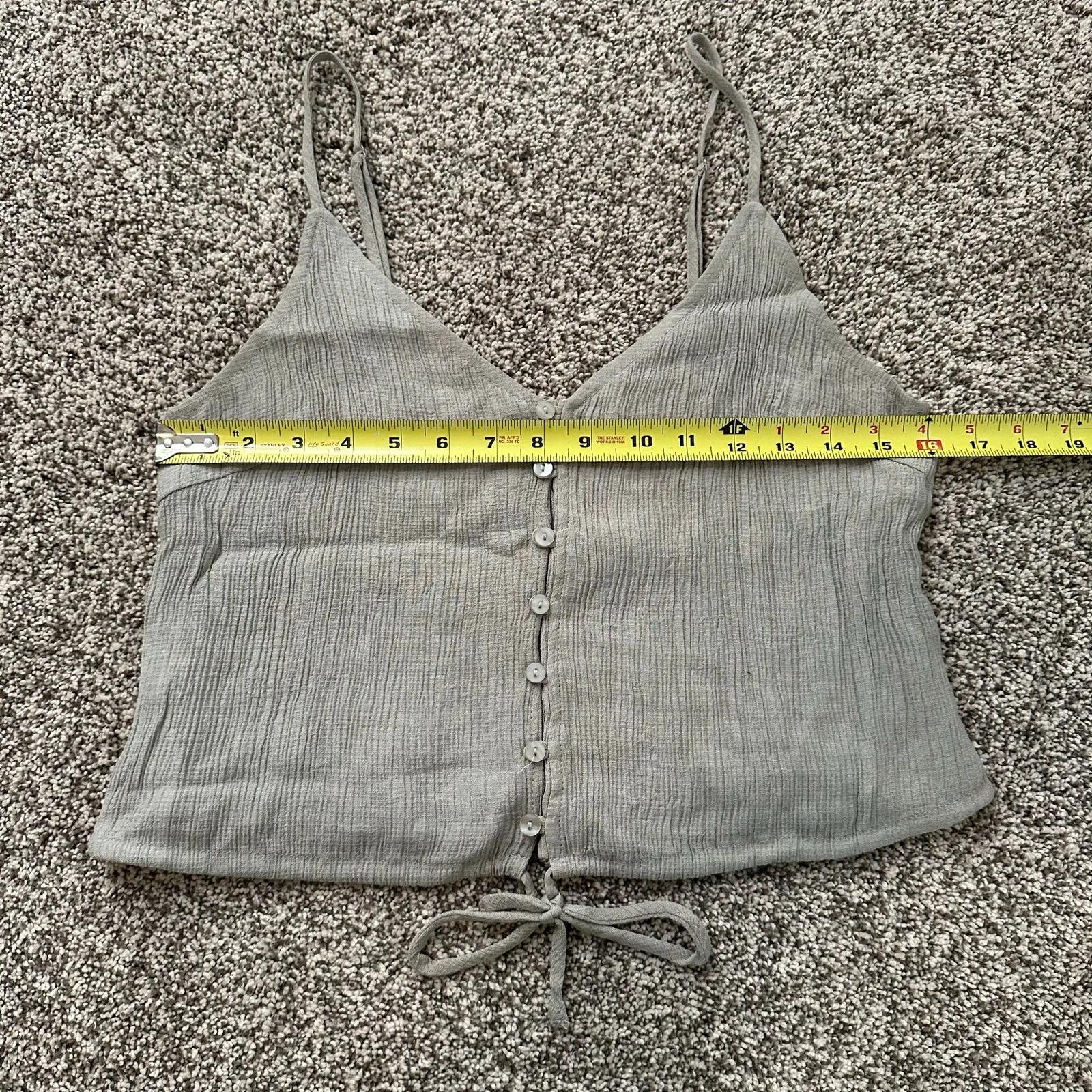 Lulus light sage green sleeveless button front crop tank top size M - Image 11