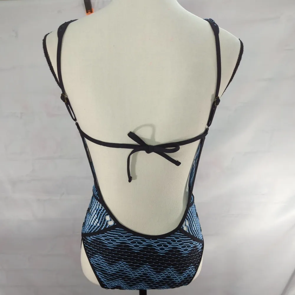 BECCA By Rebecca‎ Virtue Reveal Show & Tell Crochet One-Piece Swimsuit - Image 5