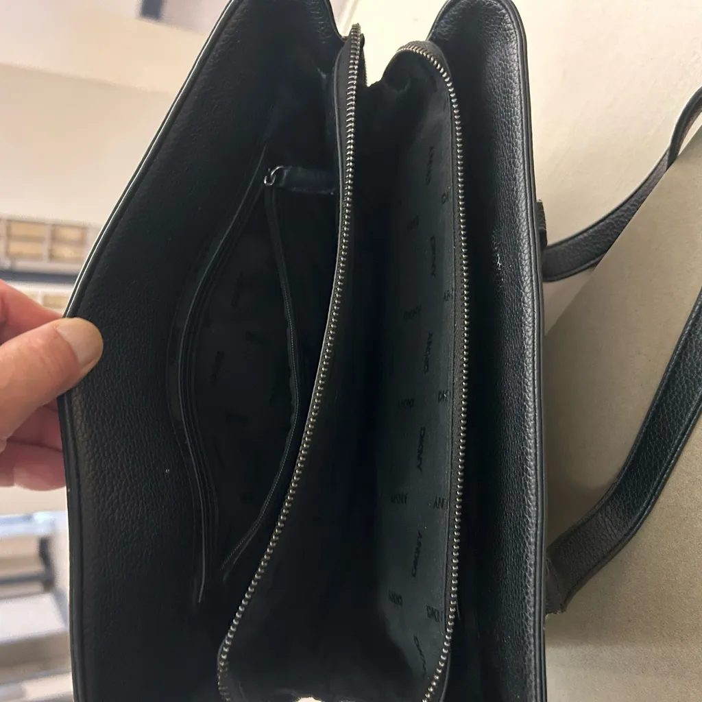 DKNY Textured Black Handbag-Lovely!! Like new-one handle has small fray - Image 5