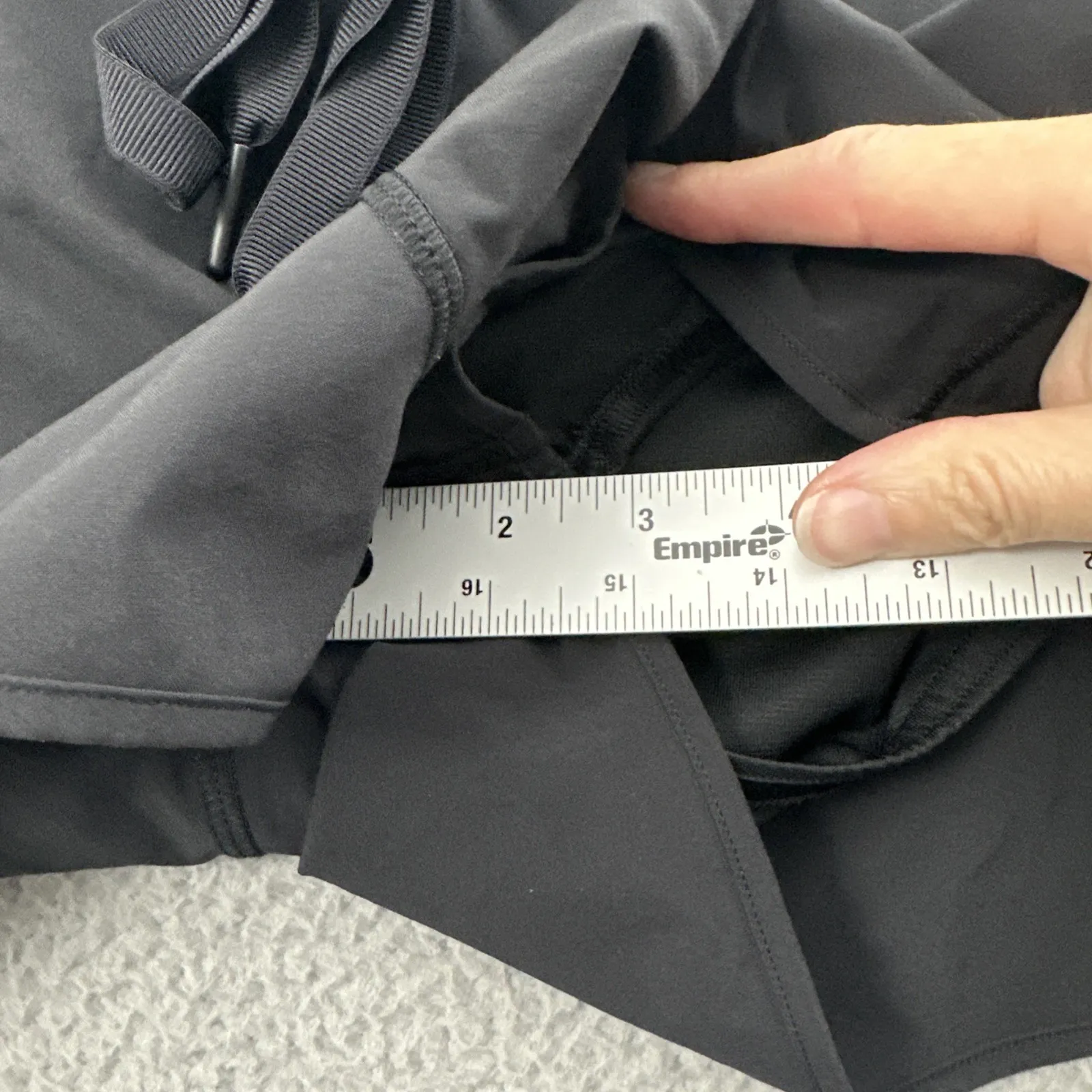 Lululemon Hotty Hot Shorts Low Rise Black Athletic Athleisure Gym Women's 10 - Image 7