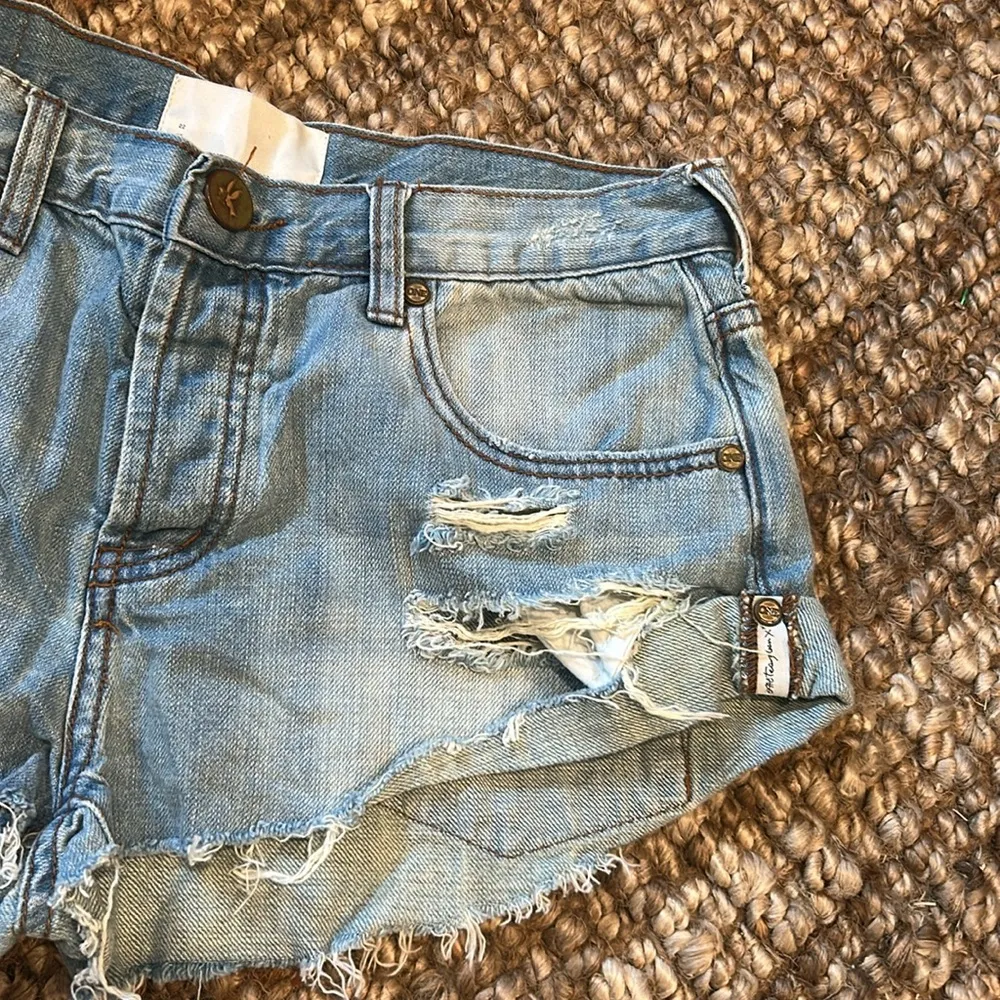 One Teaspoon Blue Denim Shorts Size 26 - Image 4