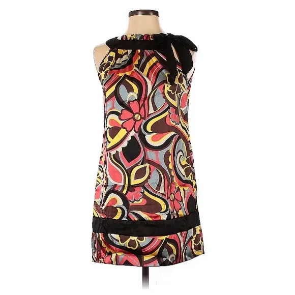 As U Wish color block, floral print, crew neck, sleeveless shift dress. - Image 2