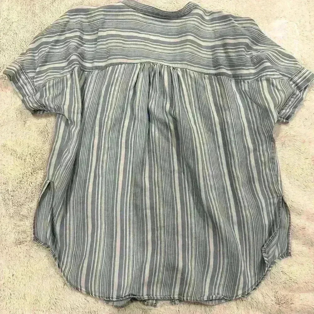 Women's Short Sleeve Striped Chambray Shirt size large coastal aesthetic - Image 2
