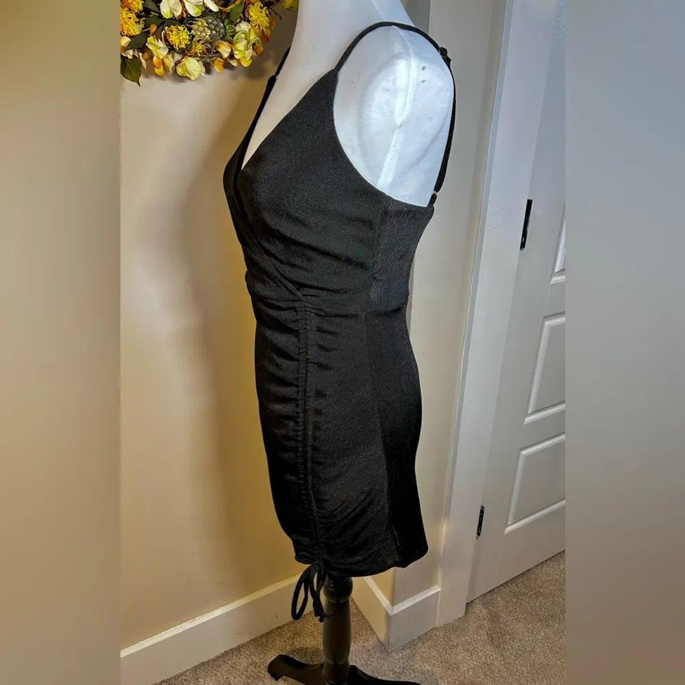 MABLE Side Ruched/Cinched Self Tie Strappy Little Black Knit Mini Dress Sz S - Image 7