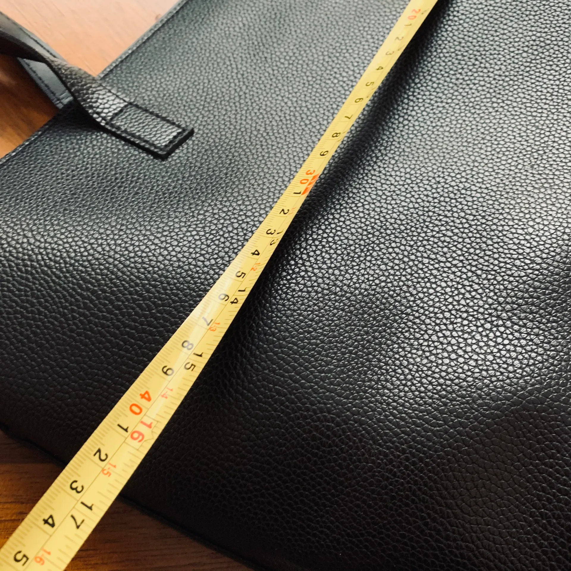 Le Mystere Leather Tote Bag - Image 5