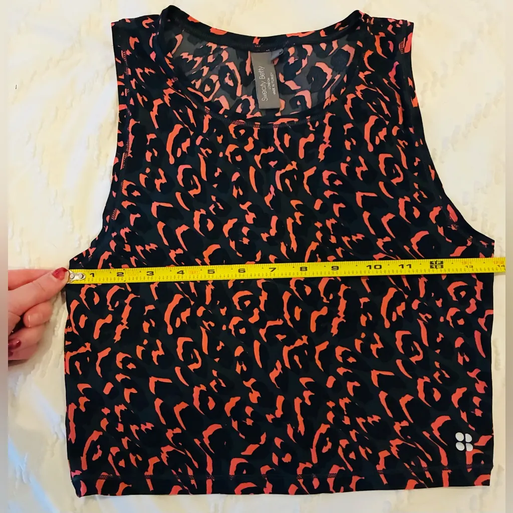 Sweaty Betty Women's Black and orange Leopard Print Crop Top small - Image 4