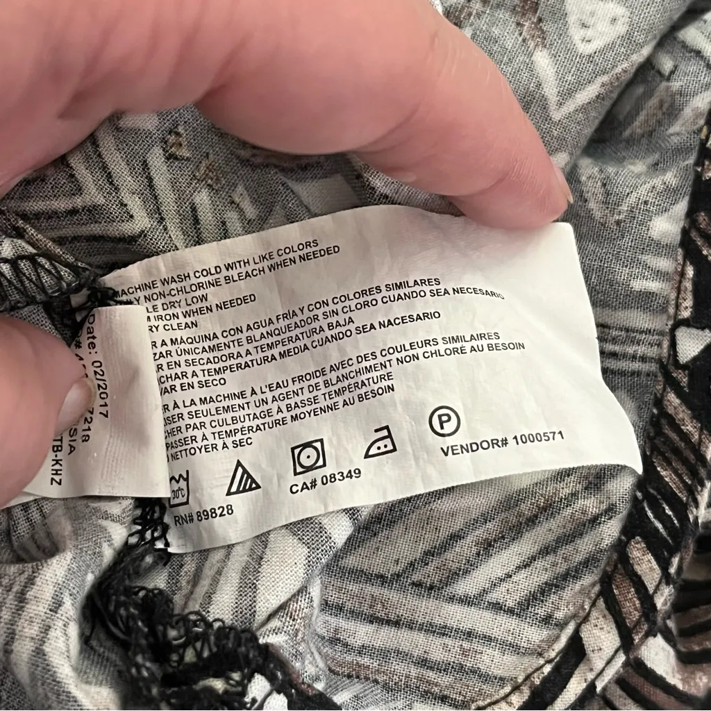 Erika Sleeveless Button Front Tank Tribal Print Split Hem Black Brown 1X - Image 5