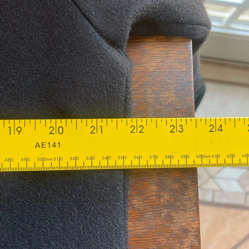 vintage Sophisticated Black Trench Coat with Timeless Design 42” length Size L - Image 7