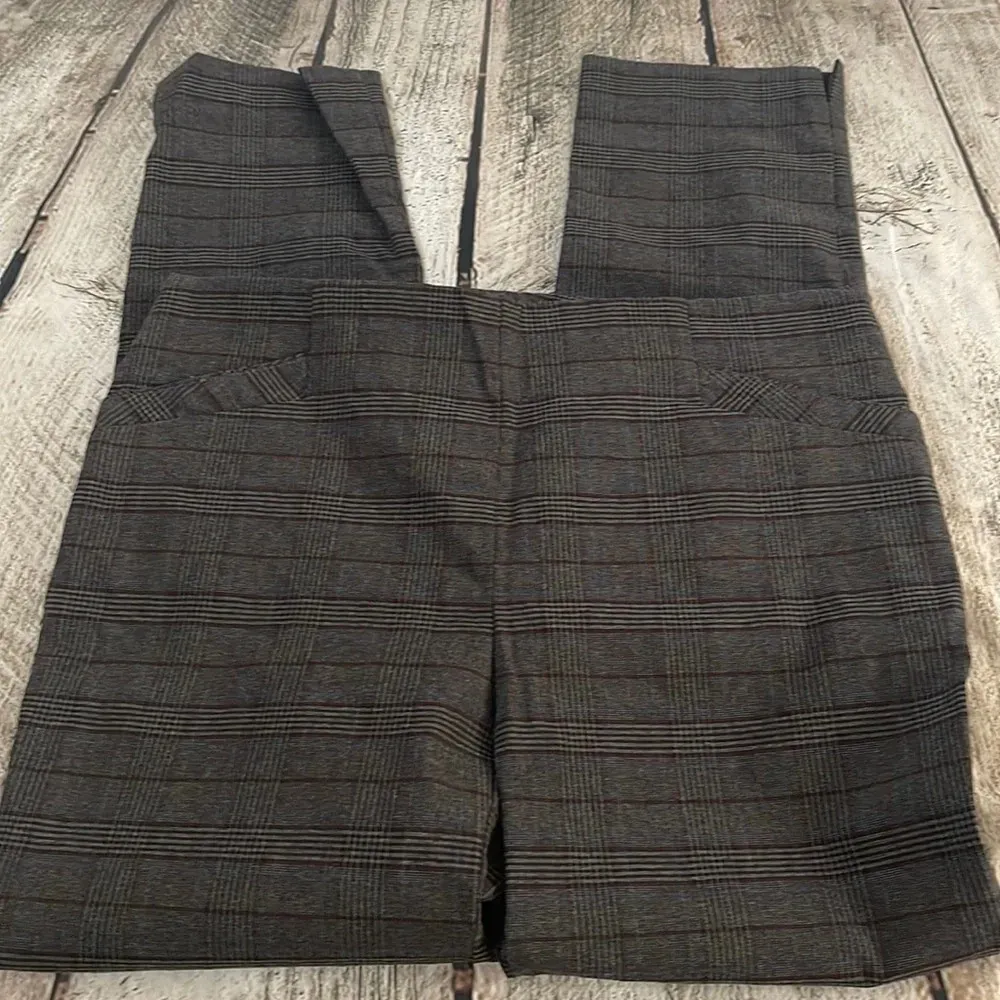 Van Heusen gray plaid stretch pull-on pants 4S - Image 2