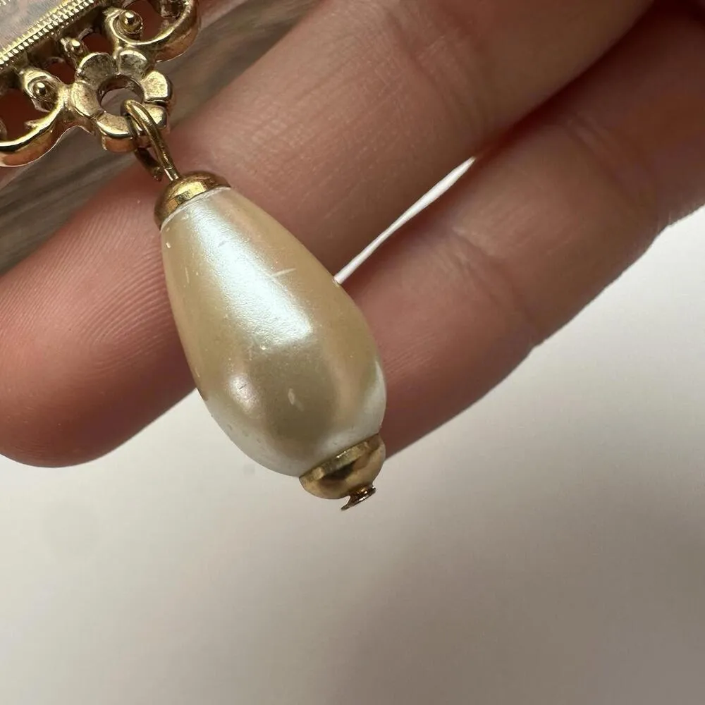 1928 Collection Cupids Listening To Music Faux Pearl Dangle Gold Tone Brooch Pin - Image 5
