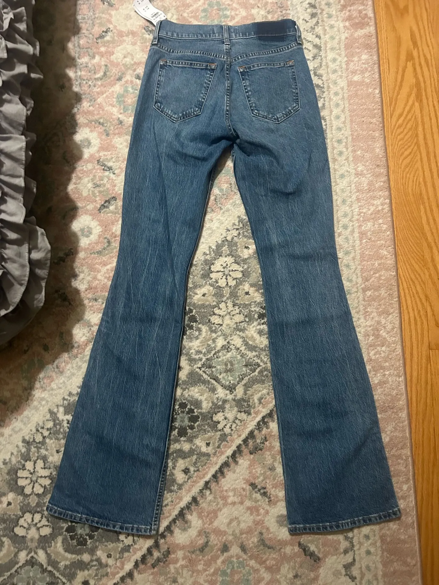 Abercrombie Mid-Rise Bootcut Jeans - Image 4
