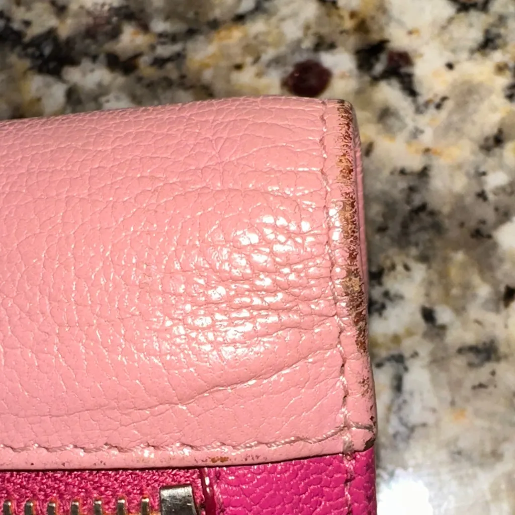 Miu Miu Two-Tone Pink Leather Wallet - Image 15