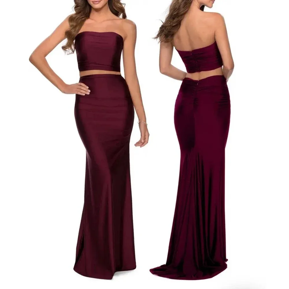 La Femme Strapless‎ Two-Piece Trumpet Gown in Dark Berry Size US 12 - Image 2