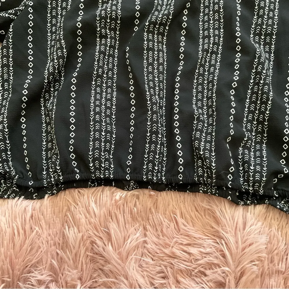 Brand - Love Tree crop top black - Image 5