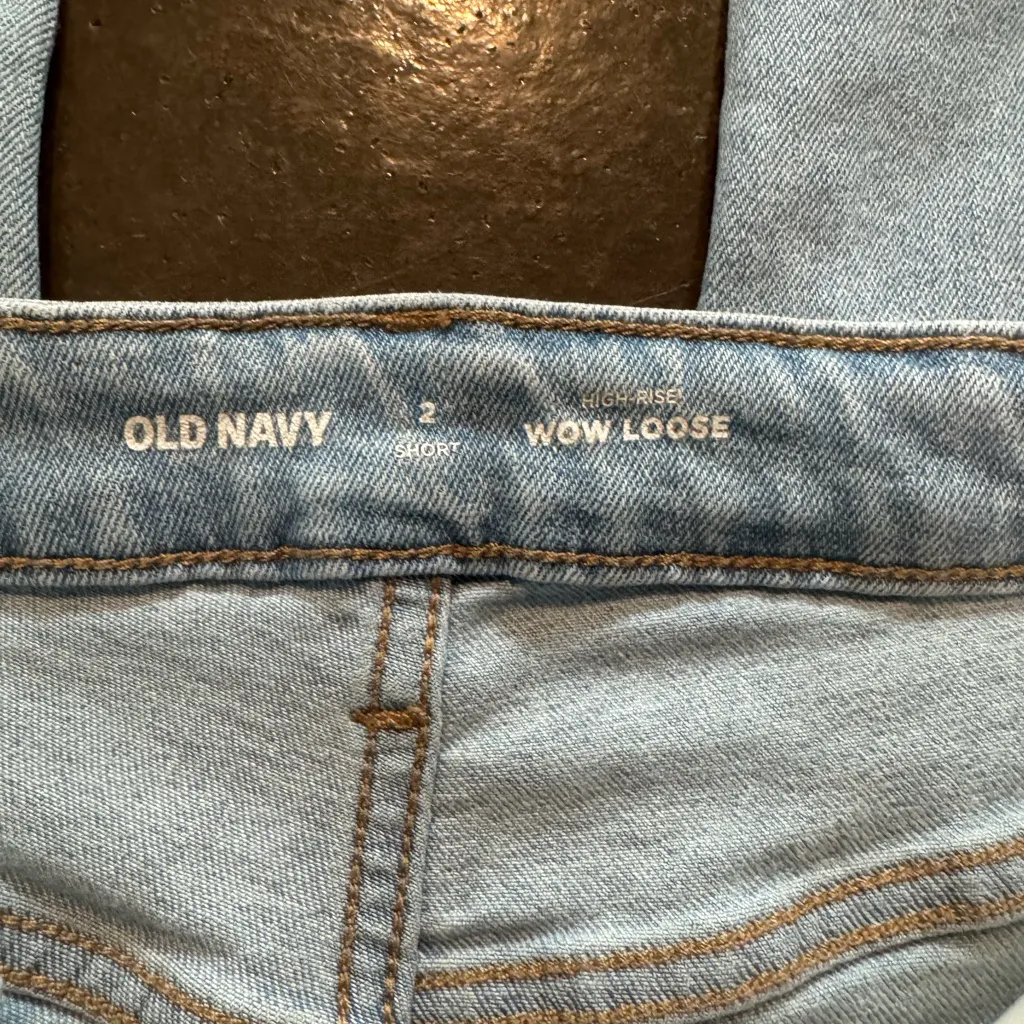 High Rise Loose Fitting Jeans - Image 4