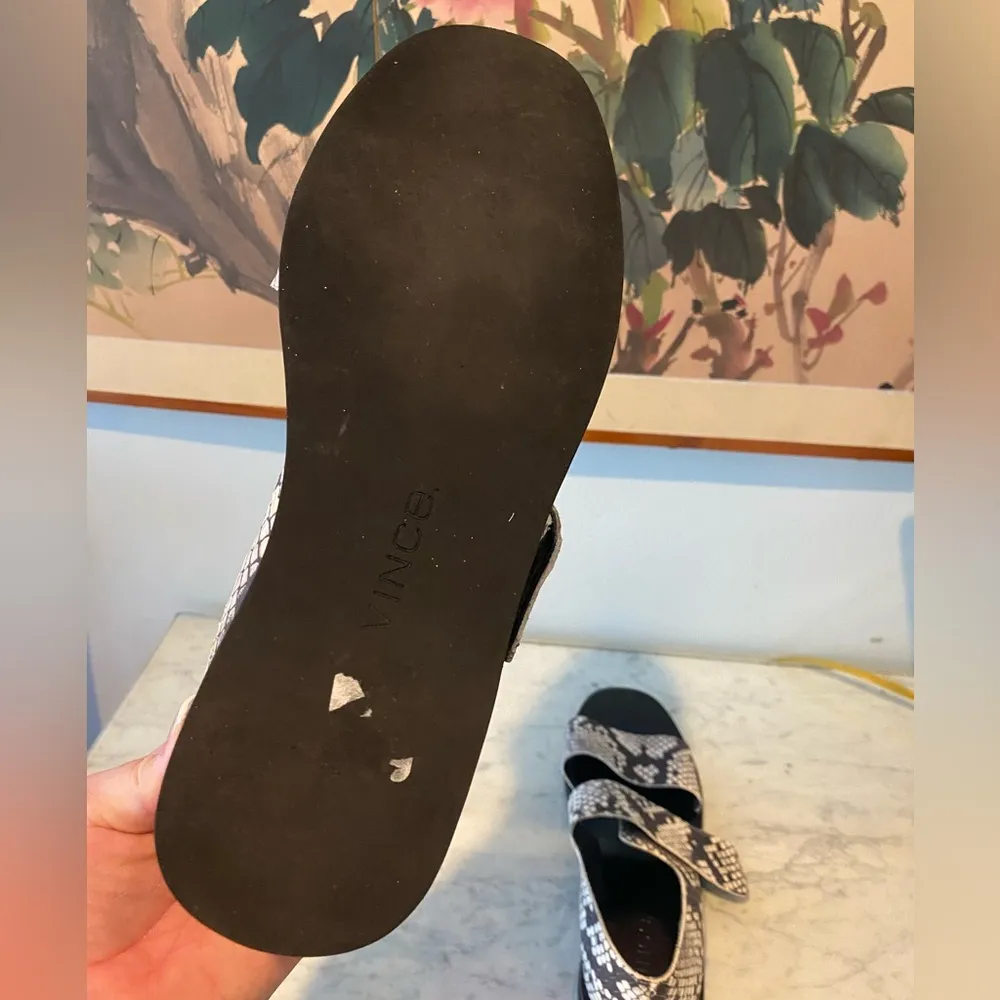 VINCE Salina Python Snake Print Flat Strap Sandal Size 8 EUC - Image 6