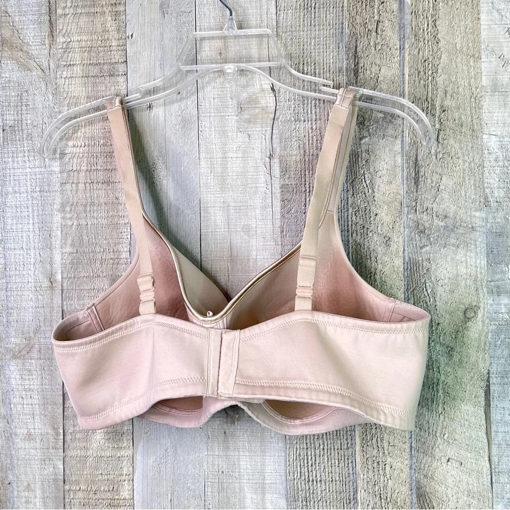 Vanity Fair Size 42 D Model 7233 S Slightly Padded No Wire Tan Bra Adj. Straps - Image 2