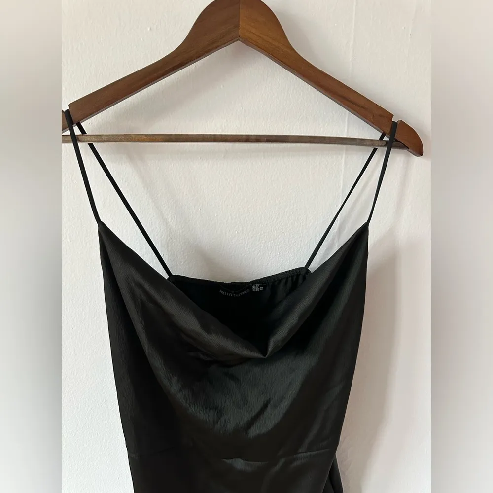 Prettylittlething black strappy mini dress ruffle size 8 NWT - Image 2