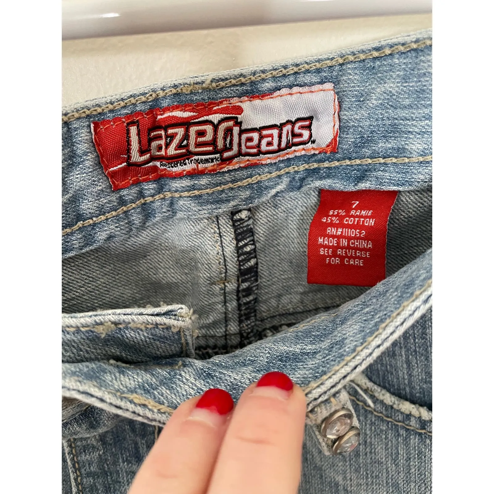 NWOT‎ vintage, distressed,Lazer,wide leg, jeweled, cropped, light wash Blue Size undefined - Image 8