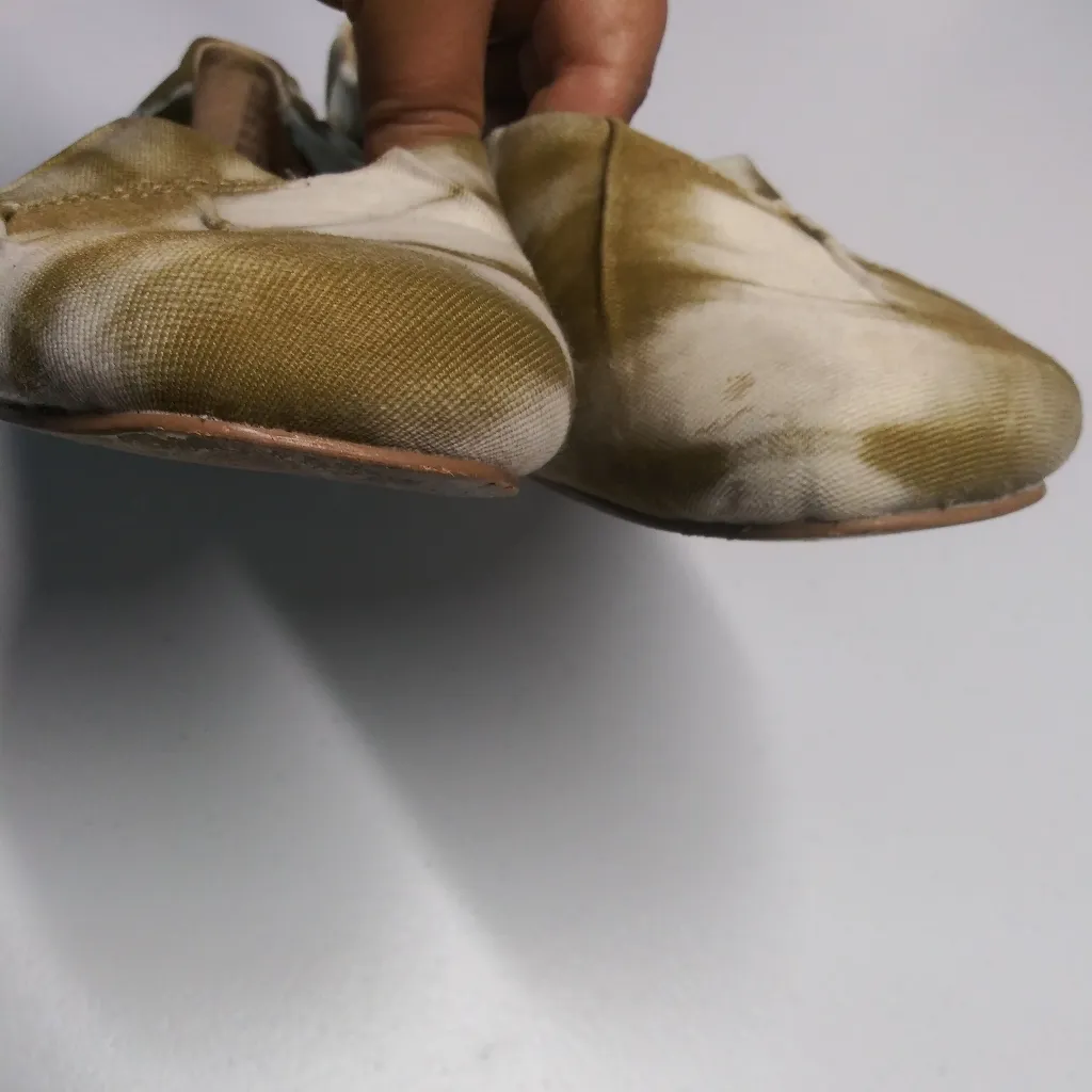 Korks Palmer Ballet Flat Loafer Pleated Fabric Khaki White Tie Dye Size 8.5 - Image 6